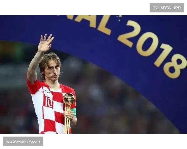 金球奖官方为莫德里奇庆生 魔笛回应:我的生日在下个月 金球奖官方为莫德里奇庆生 魔笛回应:我的生日在下个月